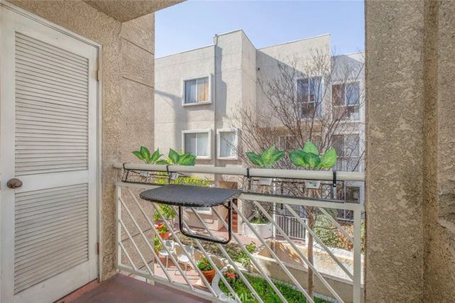 110 W Maple 30, Glendale, CA 91204