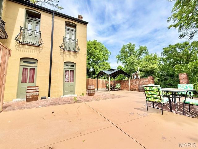 617 State Street, Alton, IL 62002