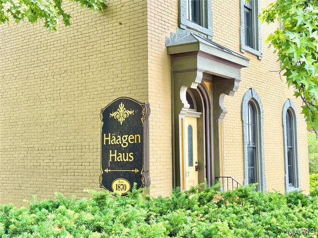617 State Street, Alton, IL 62002