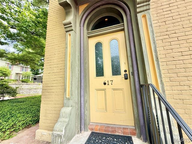 617 State Street, Alton, IL 62002