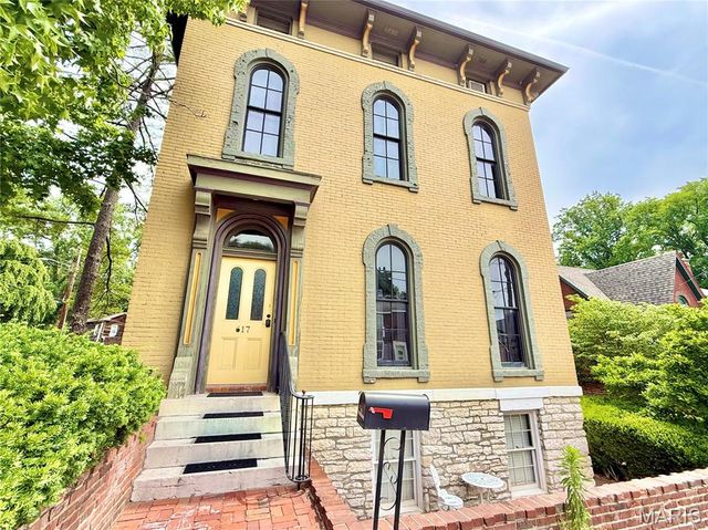 617 State Street, Alton, IL 62002