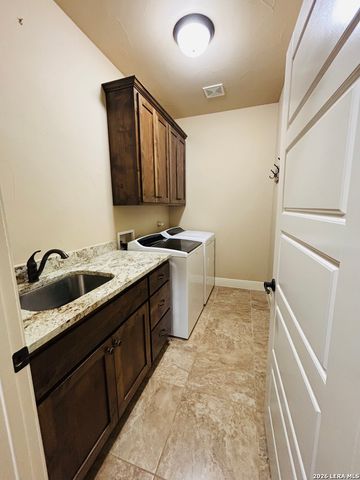 329 Derby Dr, Boerne, TX 78006
