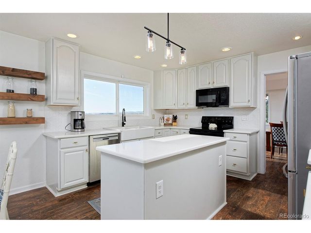 810 Trail Ridge Dr, Louisville, CO 80027