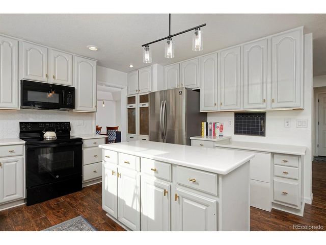 810 Trail Ridge Dr, Louisville, CO 80027