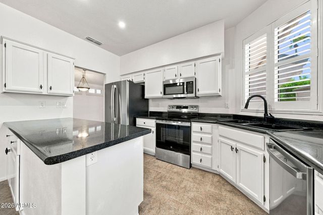 20027 N GREENVIEW Drive, Sun City West, AZ 85375