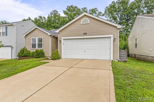 1242 Oakholt Court, Herculaneum, MO 63048