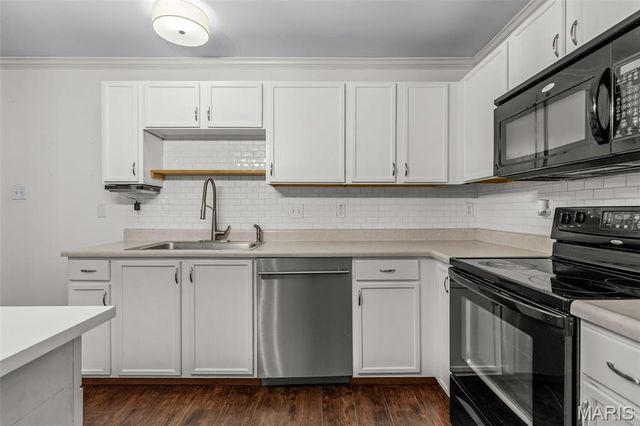 1242 Oakholt Court, Herculaneum, MO 63048