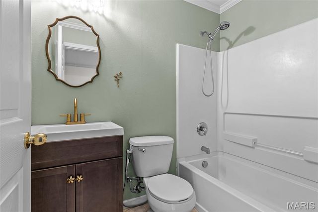 1242 Oakholt Court, Herculaneum, MO 63048