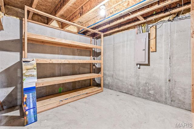 1242 Oakholt Court, Herculaneum, MO 63048