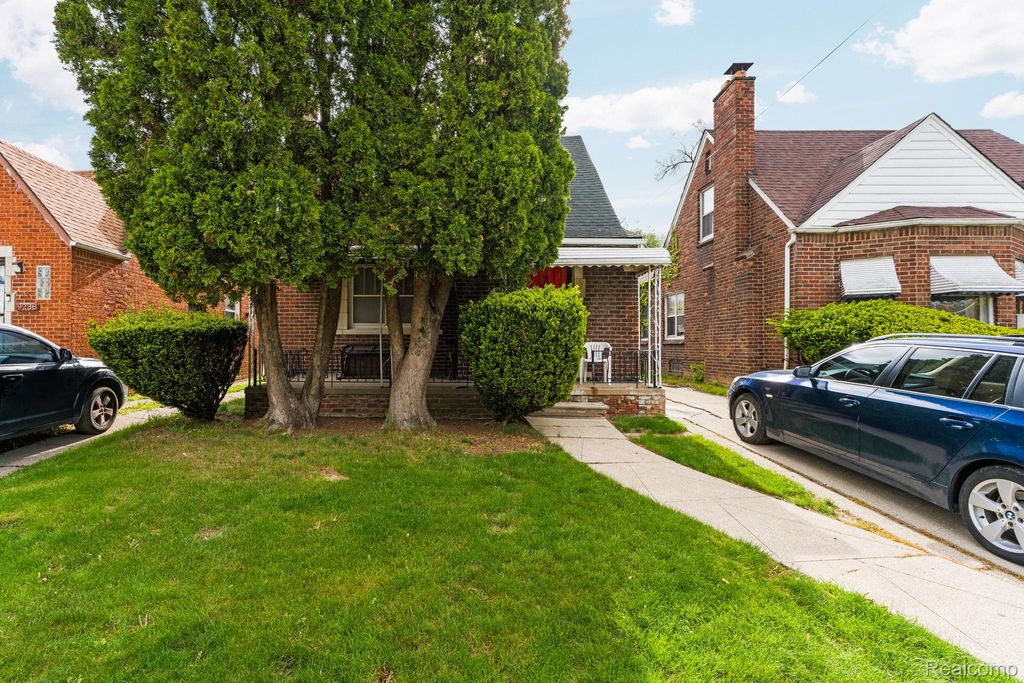 9230 Hartwell Street, Detroit, MI 48228