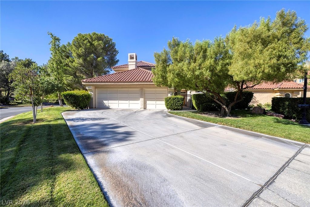 7402 Mission Hills Drive, Las Vegas, NV 89113 — photo 3