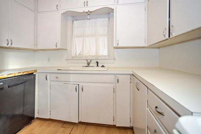 2401 N Bell Avenue, Shawnee, OK 74804