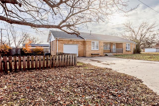 2401 N Bell Avenue, Shawnee, OK 74804