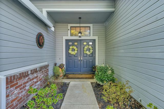 8413 Silver Run Way, Antelope, CA 95843