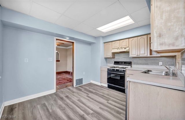 3706 Woodway Avenue, Parma, OH 44134