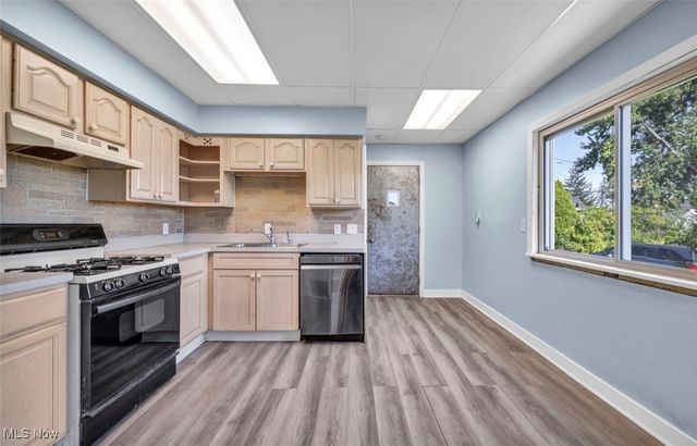 3706 Woodway Avenue, Parma, OH 44134