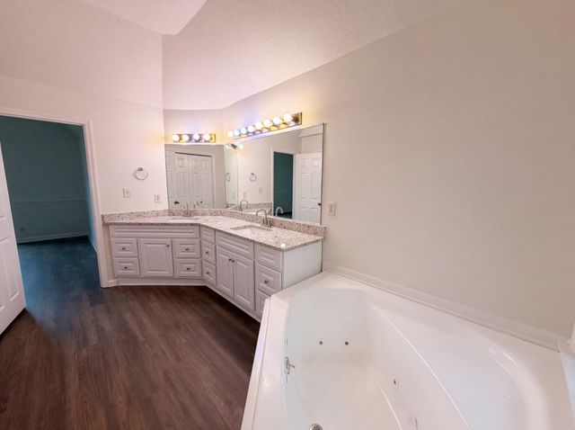 227 Longwood Ln, Clarksville, TN 37043