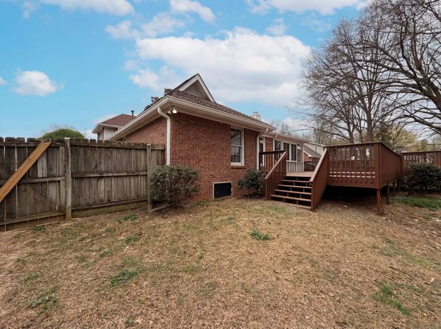 227 Longwood Ln, Clarksville, TN 37043