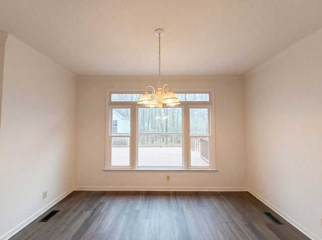 227 Longwood Ln, Clarksville, TN 37043