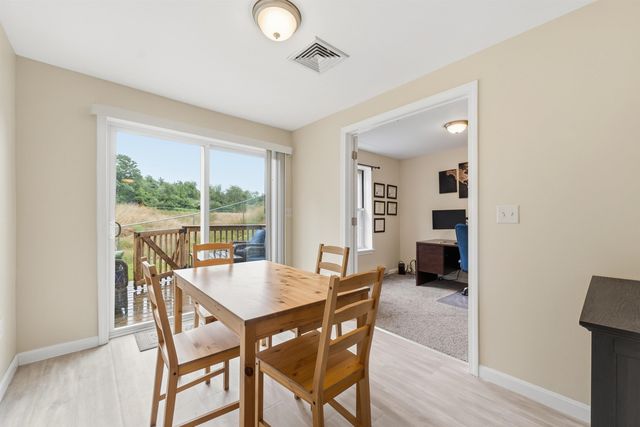 107 Franklin Street Ext Unit 8, Derry, NH 03038