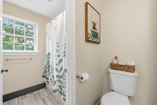 107 Franklin Street Ext Unit 8, Derry, NH 03038