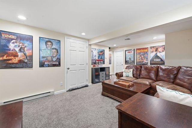 107 Franklin Street Ext Unit 8, Derry, NH 03038