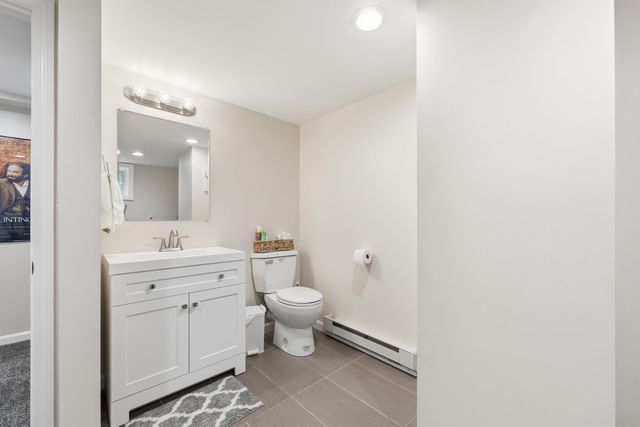 107 Franklin Street Ext Unit 8, Derry, NH 03038