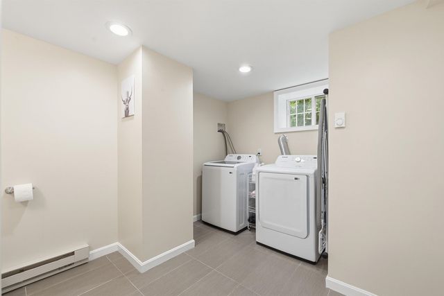107 Franklin Street Ext Unit 8, Derry, NH 03038