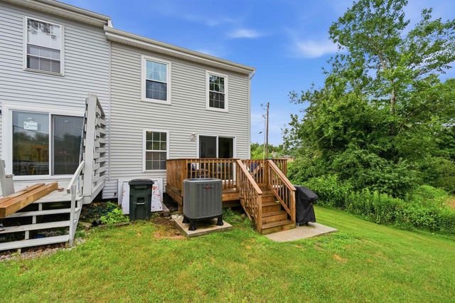107 Franklin Street Ext Unit 8, Derry, NH 03038