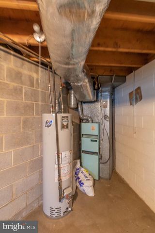 6835 MARTINS MILL RD, Philadelphia, PA 19111