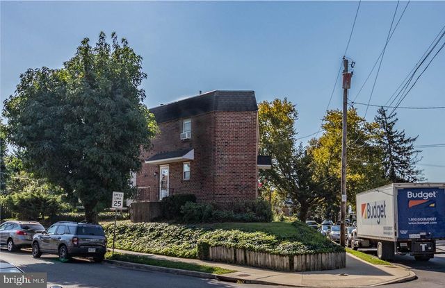 6835 MARTINS MILL RD, Philadelphia, PA 19111