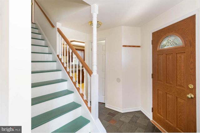 6835 MARTINS MILL RD, Philadelphia, PA 19111
