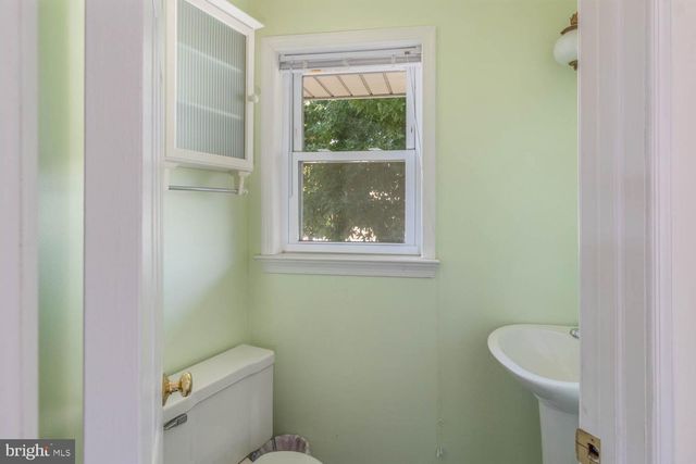 6835 MARTINS MILL RD, Philadelphia, PA 19111