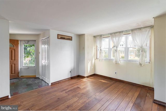 6835 MARTINS MILL RD, Philadelphia, PA 19111