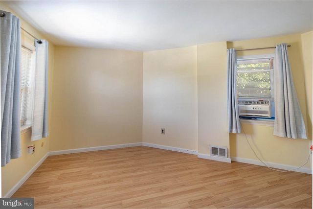 6835 MARTINS MILL RD, Philadelphia, PA 19111