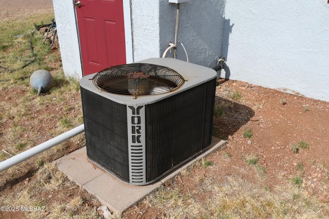 653 E Border Road, Bisbee, AZ 85603