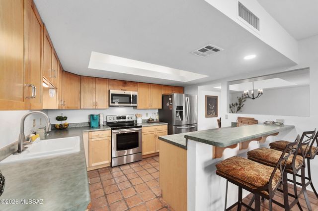 5102 N Camino De La Cumbre, Tucson, AZ 85750