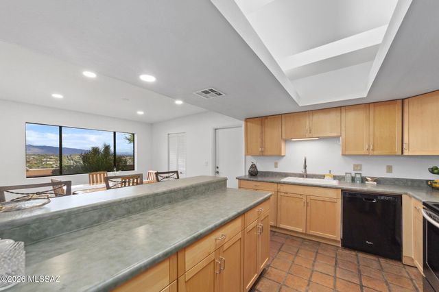 5102 N Camino De La Cumbre, Tucson, AZ 85750