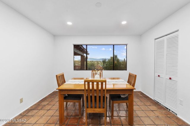5102 N Camino De La Cumbre, Tucson, AZ 85750