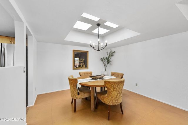 5102 N Camino De La Cumbre, Tucson, AZ 85750