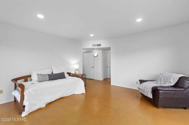 5102 N Camino De La Cumbre, Tucson, AZ 85750