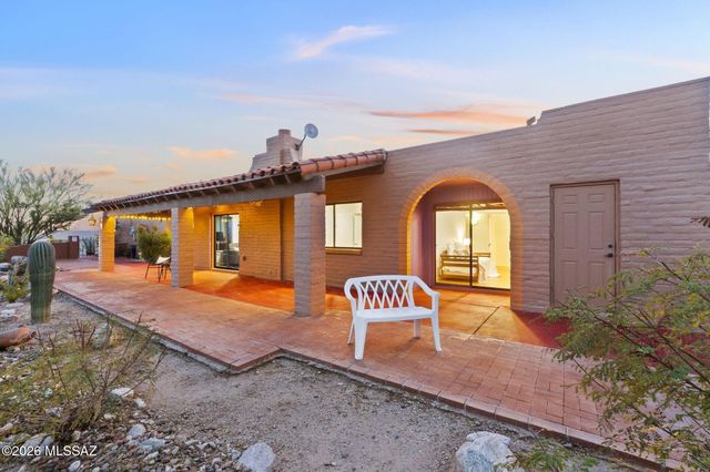 5102 N Camino De La Cumbre, Tucson, AZ 85750