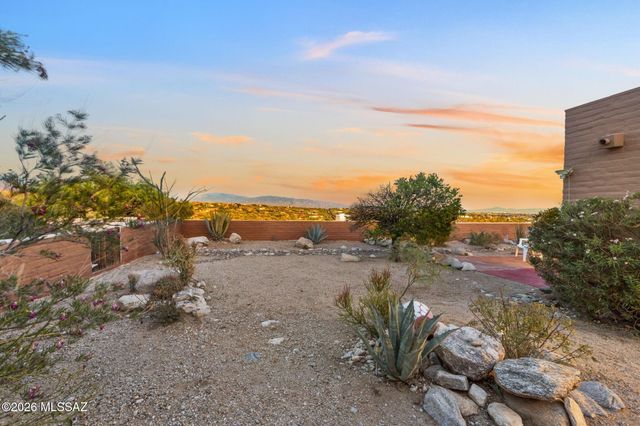 5102 N Camino De La Cumbre, Tucson, AZ 85750