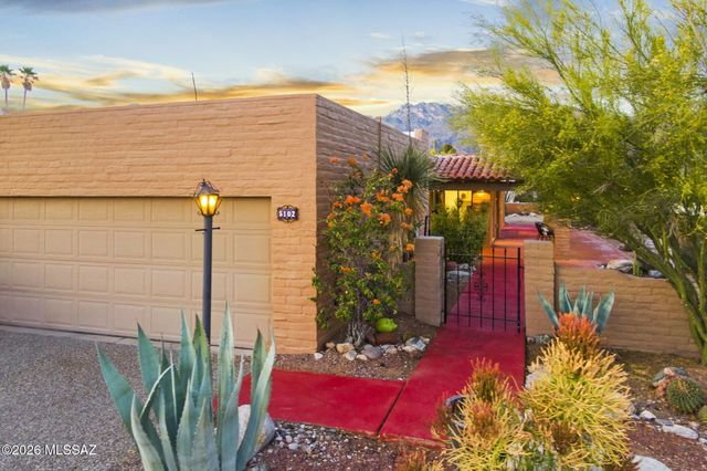 5102 N Camino De La Cumbre, Tucson, AZ 85750