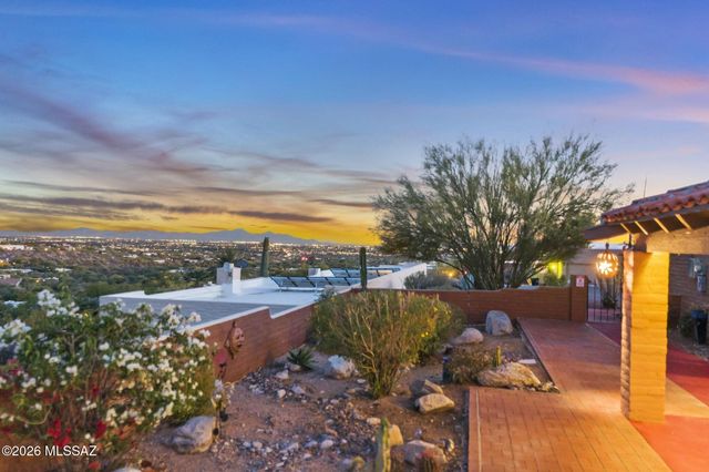 5102 N Camino De La Cumbre, Tucson, AZ 85750