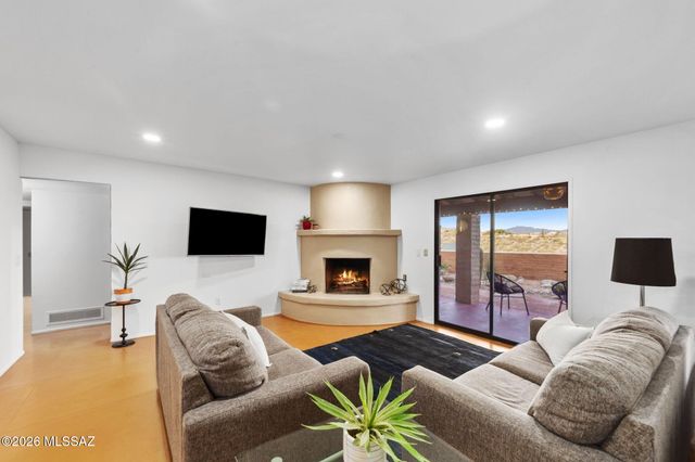5102 N Camino De La Cumbre, Tucson, AZ 85750