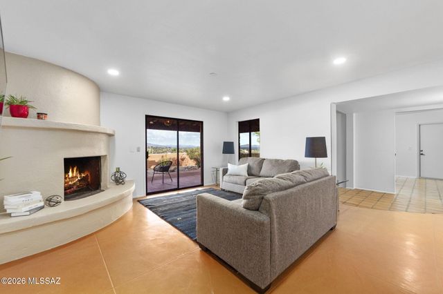 5102 N Camino De La Cumbre, Tucson, AZ 85750