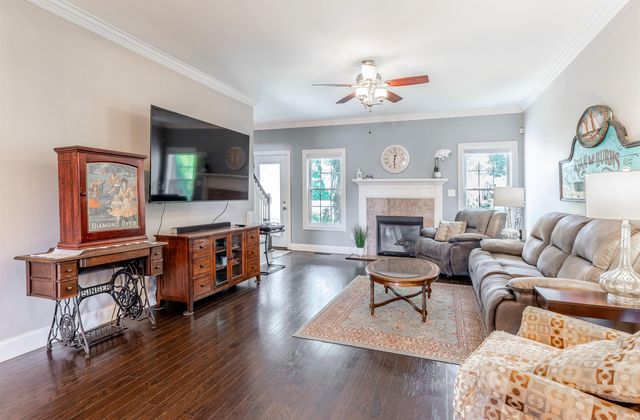 4630 Fieldcrest Place, Newburgh, IN 47630