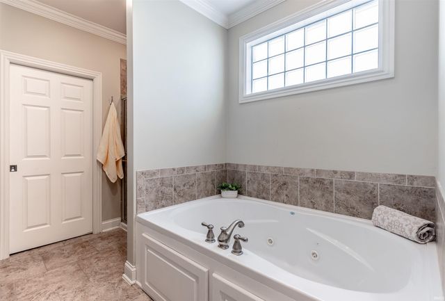 4630 Fieldcrest Place, Newburgh, IN 47630