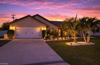402 SW 37th LN, Cape Coral, FL 33914